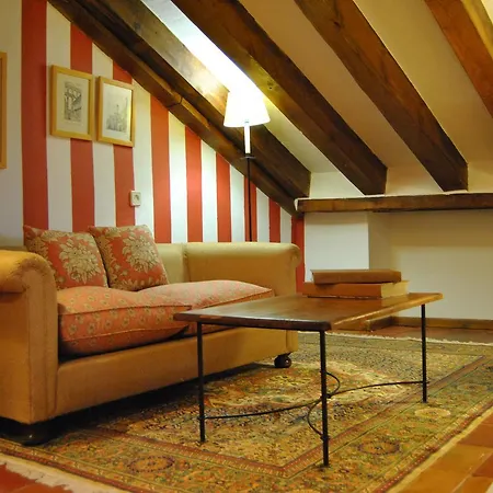 מלון El De La 3*